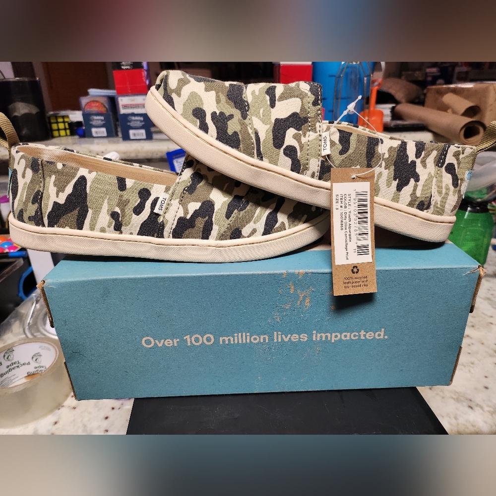 Toms